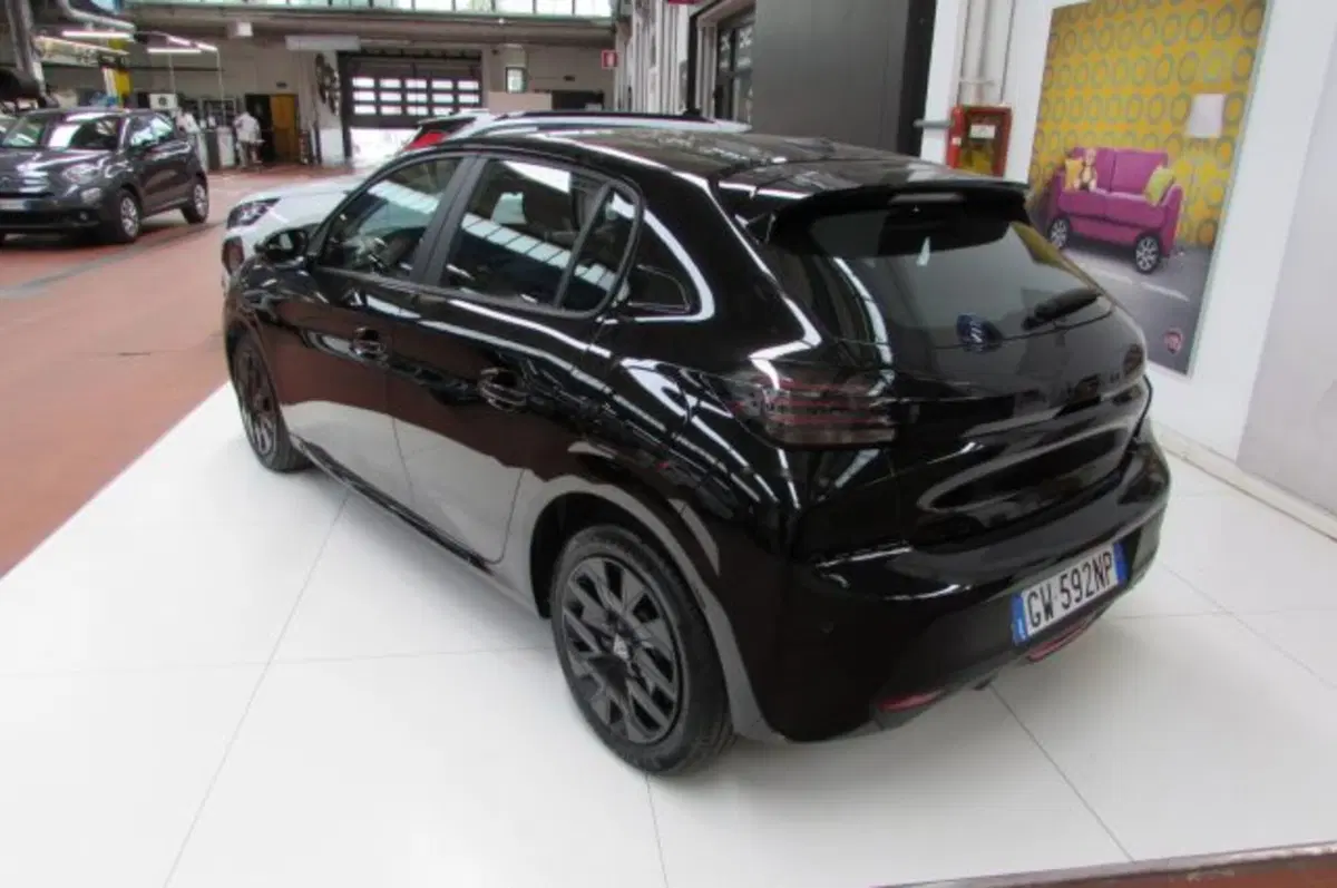 Peugeot 208 usata a Milano (4)
