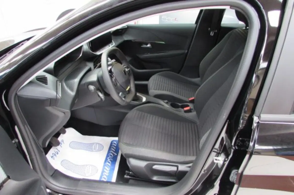 Peugeot 208 usata a Milano (7)