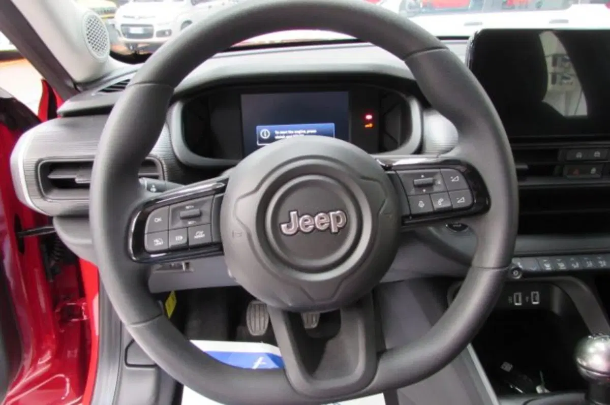 Jeep Avenger nuova a Milano (11)