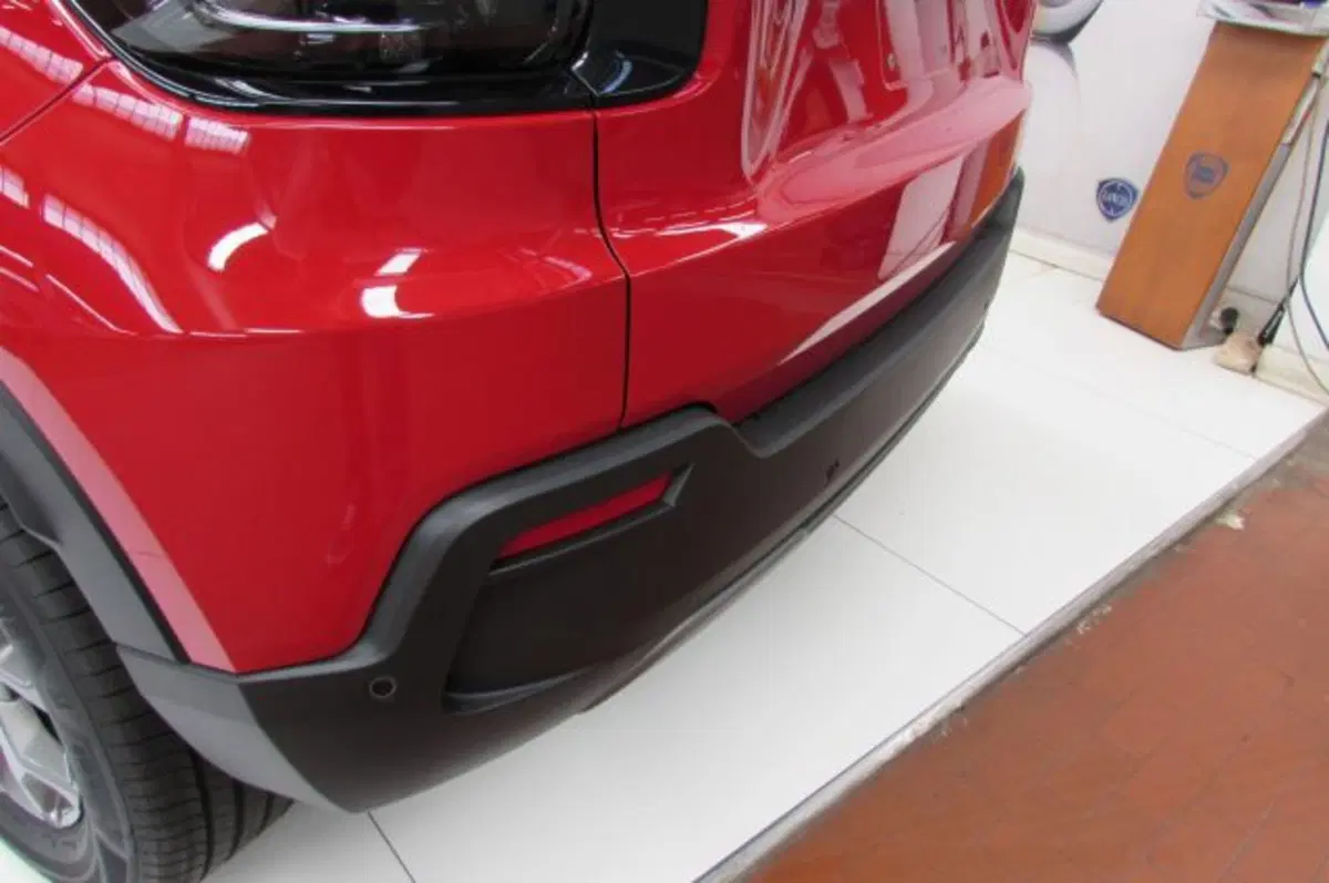 Jeep Avenger nuova a Milano (14)