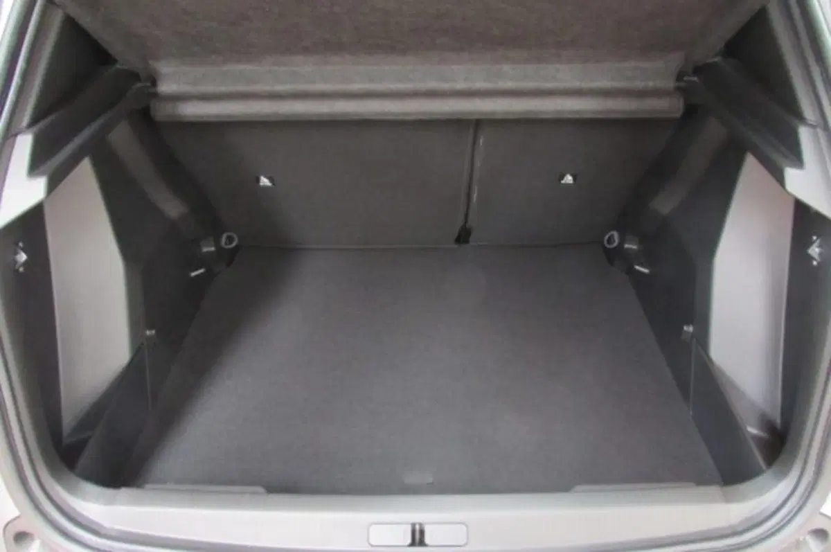 Peugeot 2008 nuova a Milano (14)
