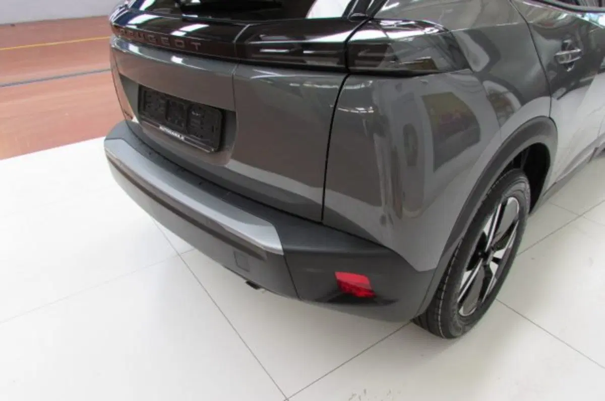 Peugeot 2008 nuova a Milano (15)