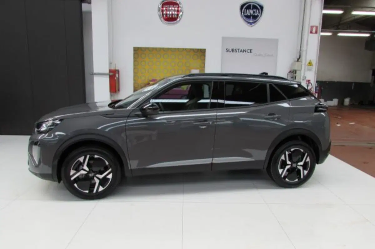 Peugeot 2008 nuova a Milano (5)