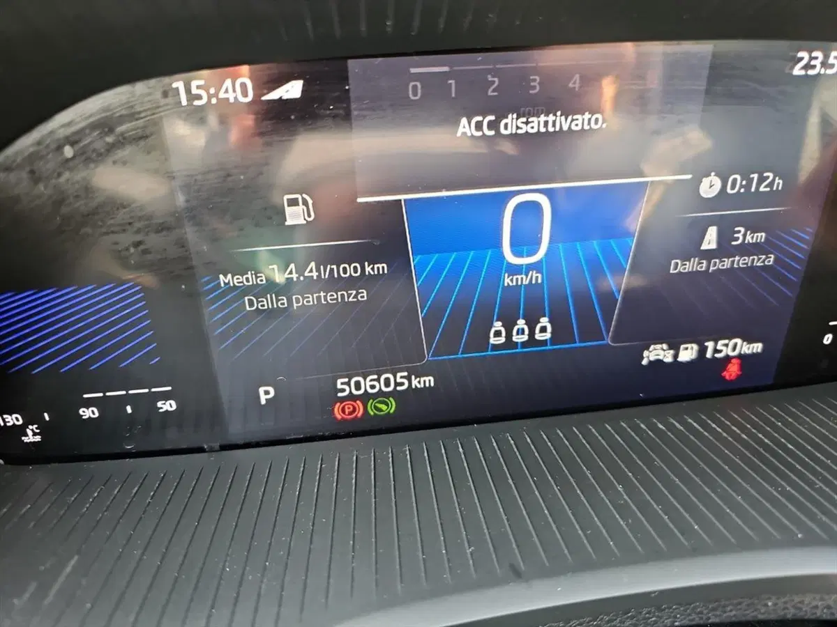 Skoda Karoq usata a Lecco (13)