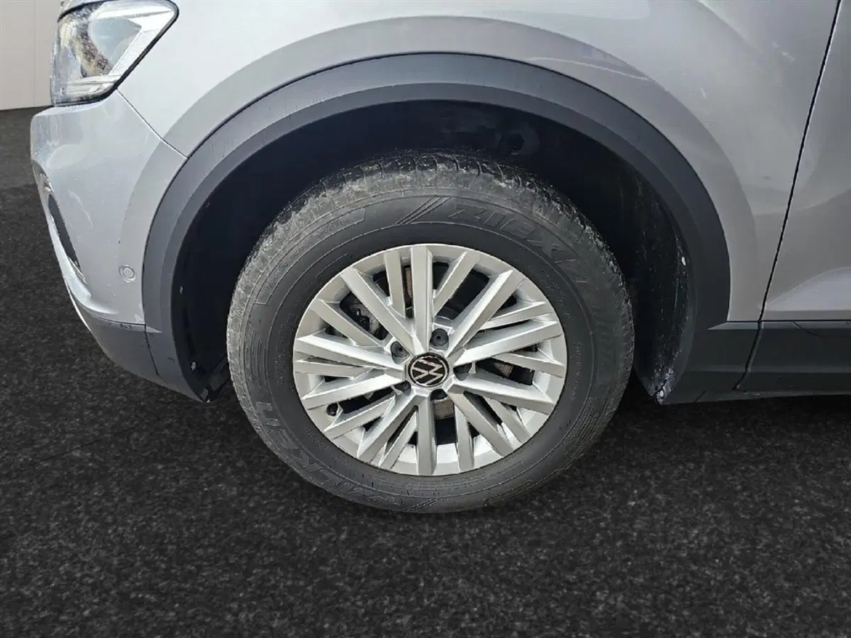Volkswagen T-Roc usata a Lecco (15)
