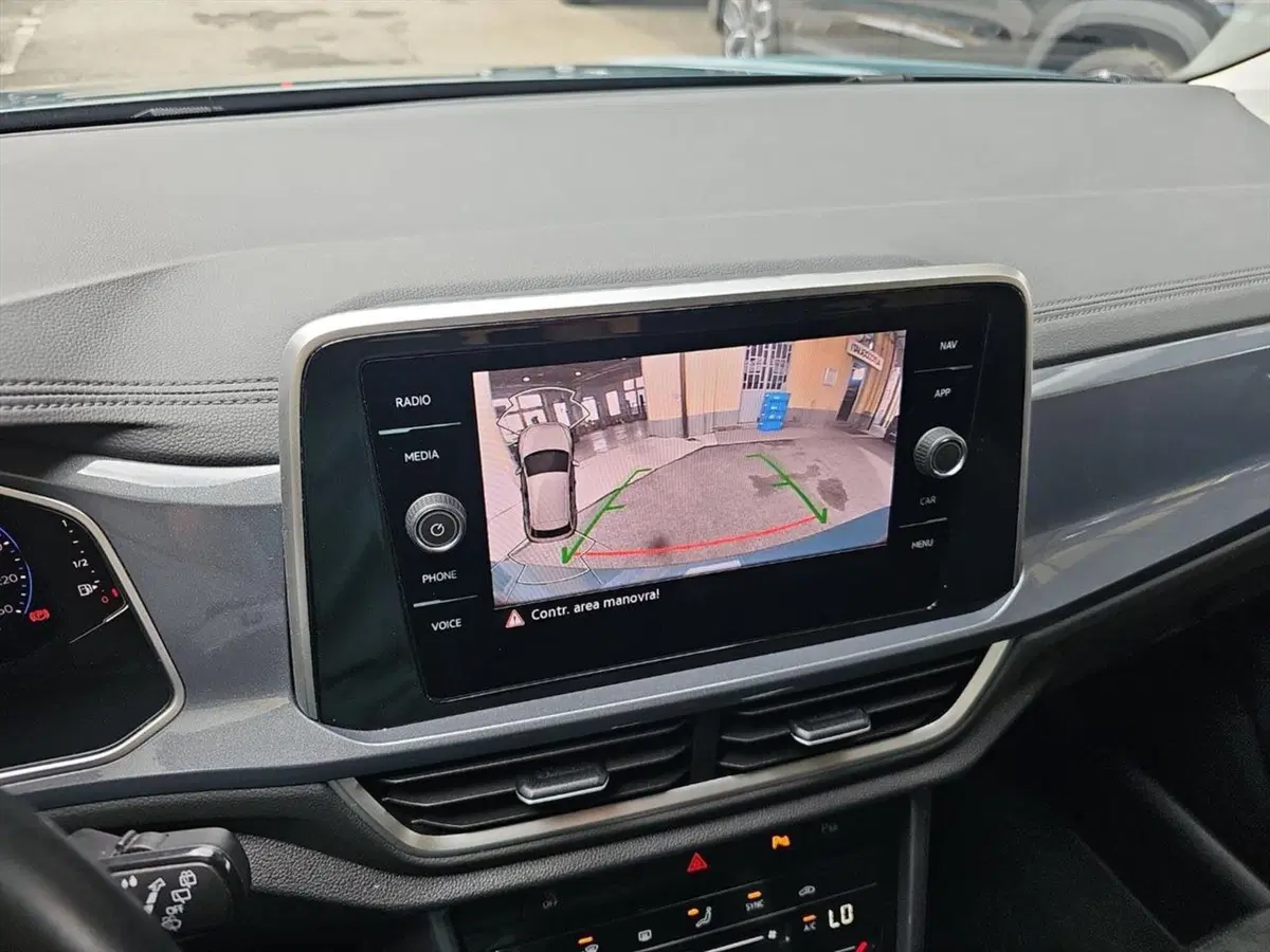 Volkswagen T-Roc usata a Lecco (15)