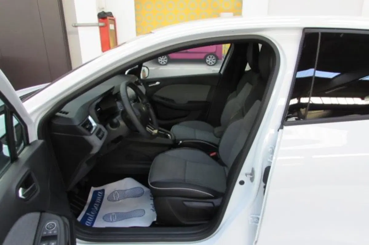 Renault Clio usata a Milano (6)