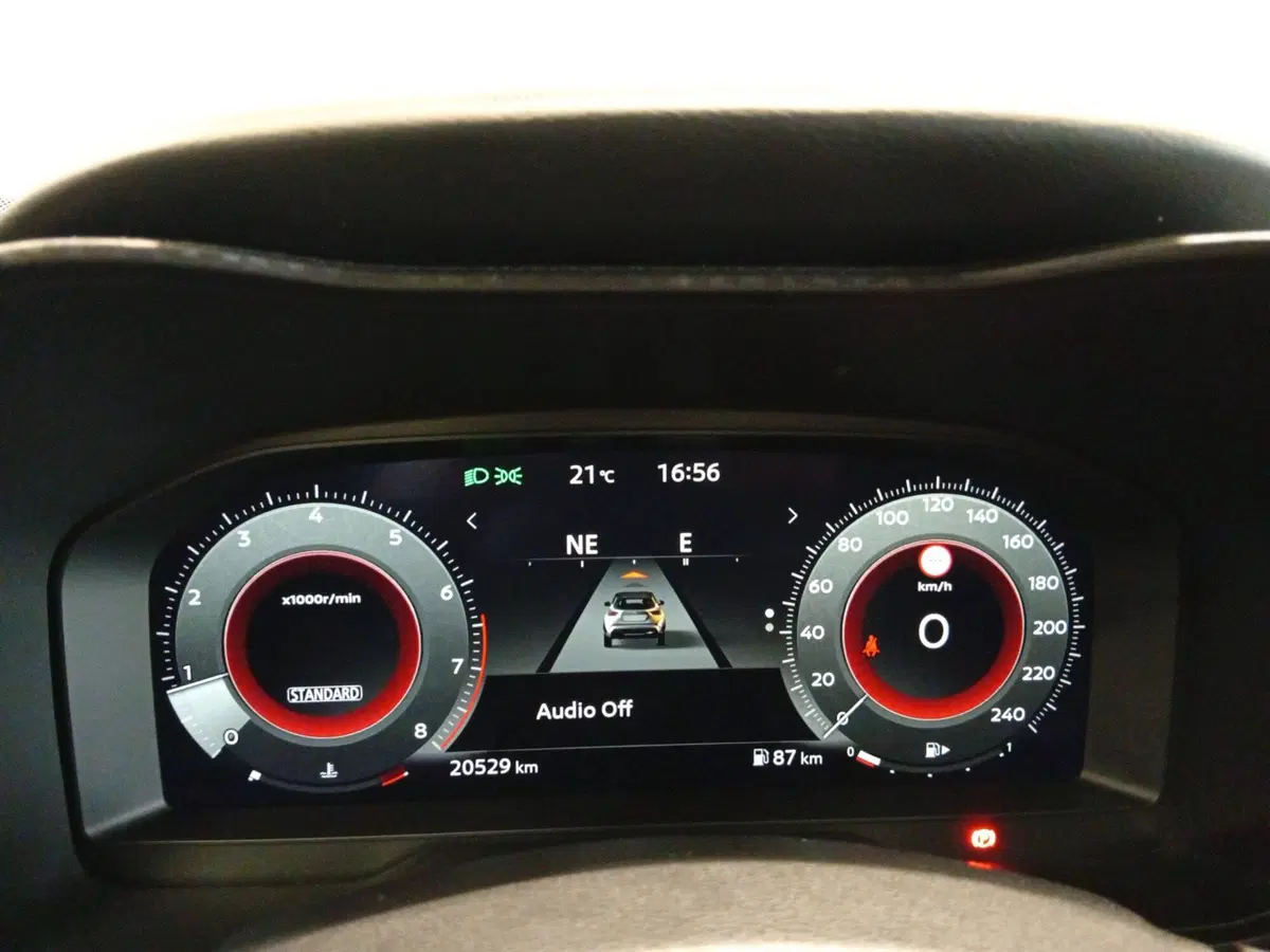 Nissan Juke usata a Varese (11)