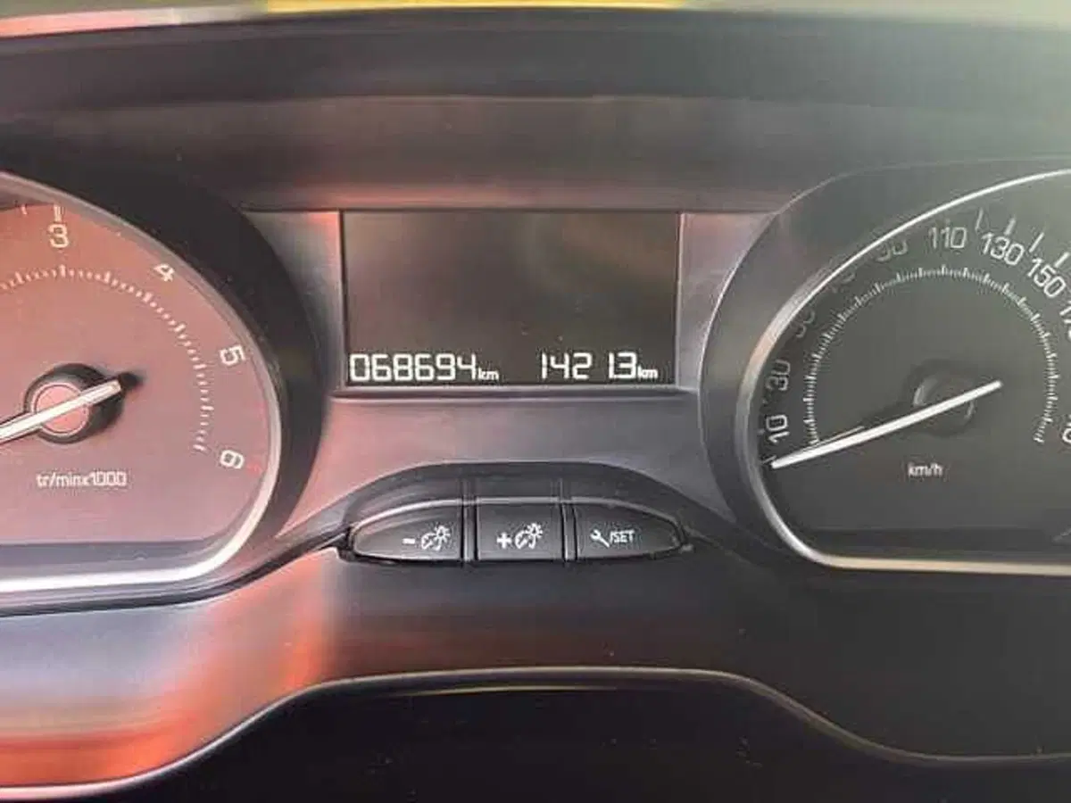 Peugeot 2008 usata a Siena (11)
