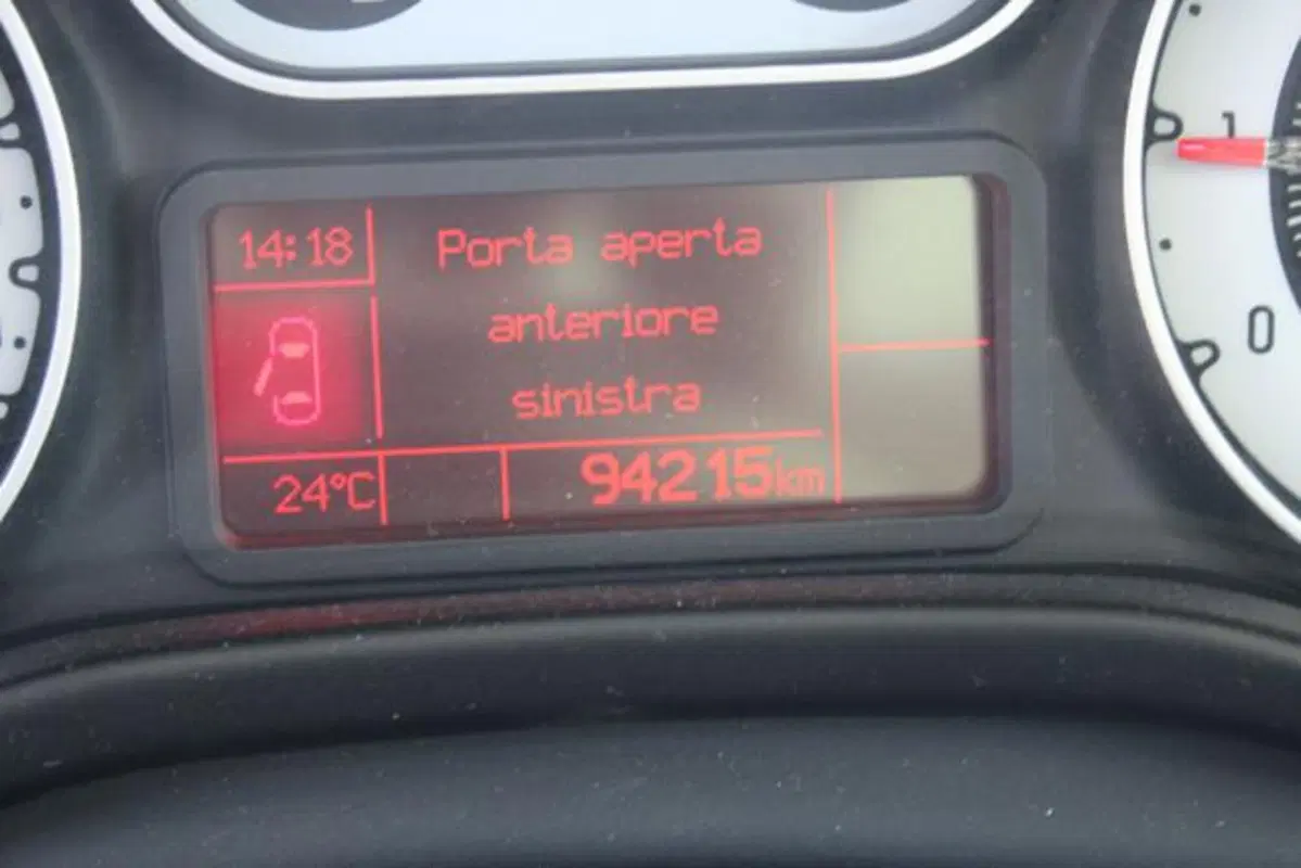 Fiat 500L Living usata a Lecce (12)