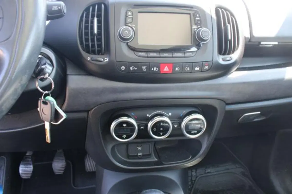 Fiat 500L Living usata a Lecce (14)