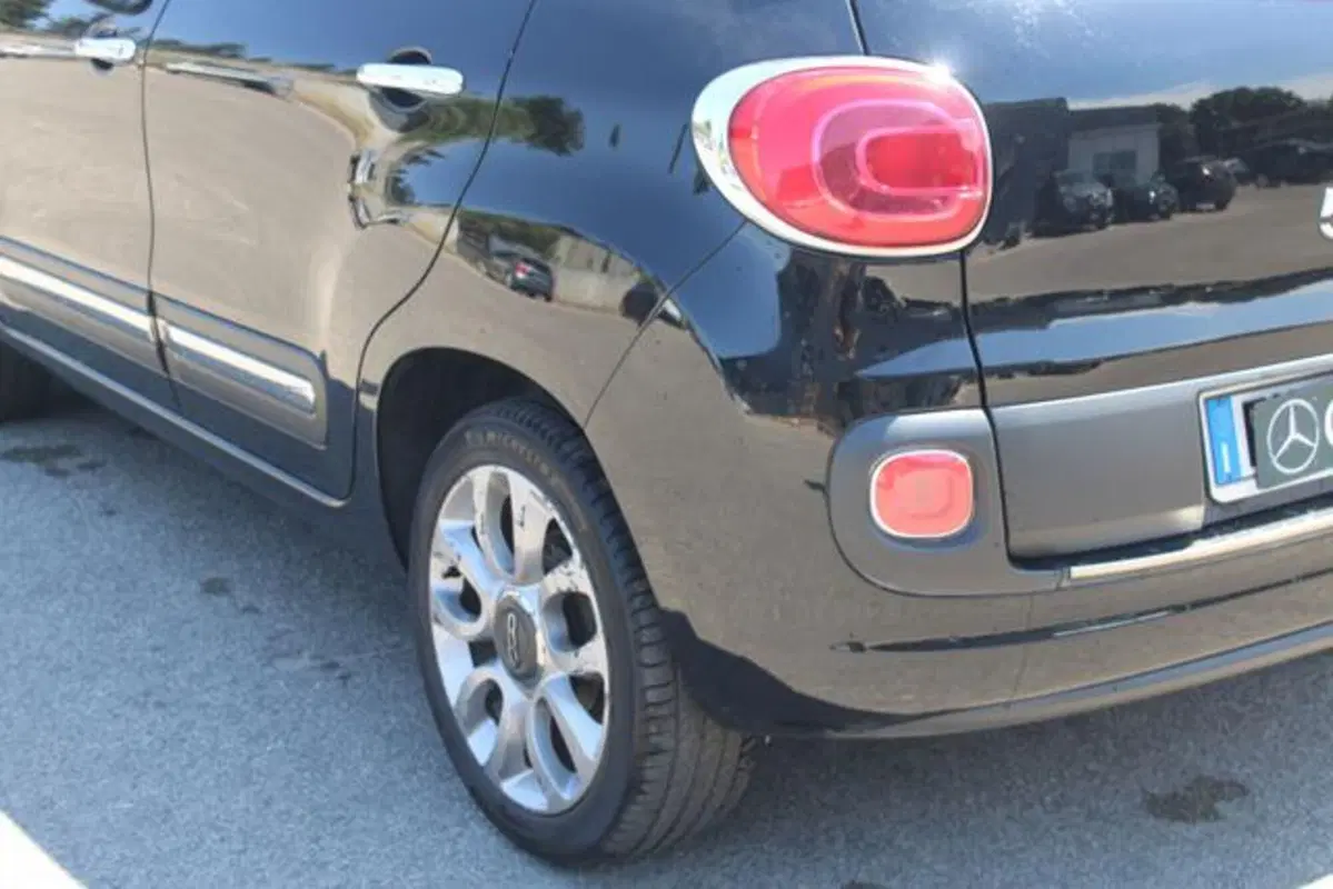 Fiat 500L Living usata a Lecce (5)