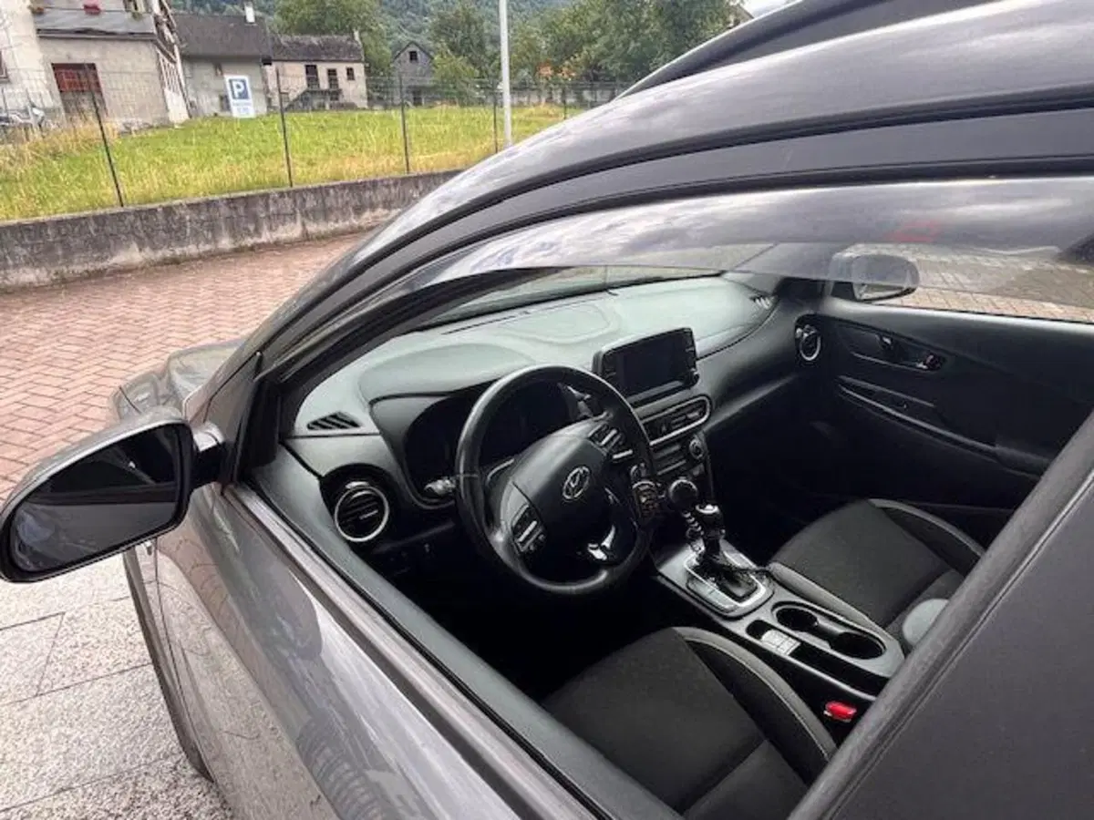 Hyundai Kona usata a Verbano Cusio Ossola (11)