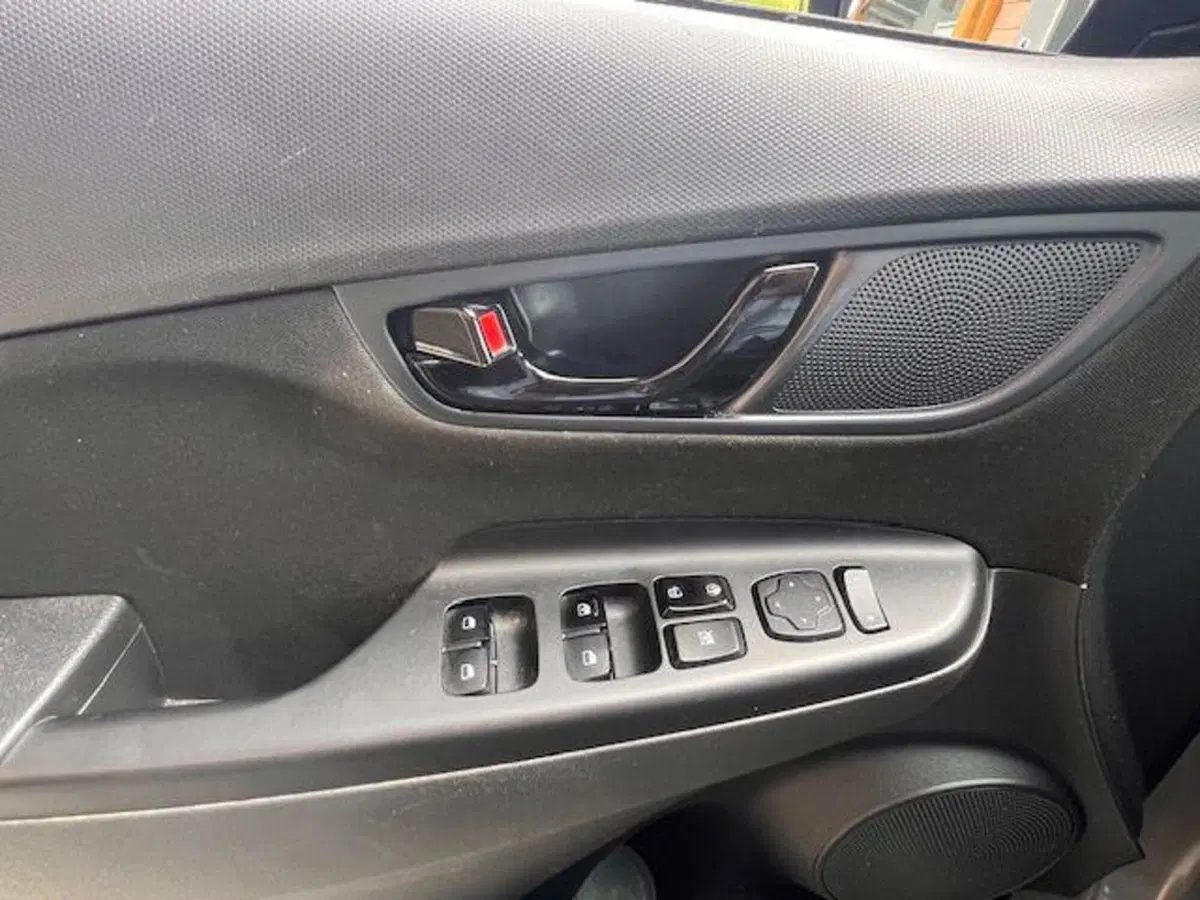 Hyundai Kona usata a Verbano Cusio Ossola (15)