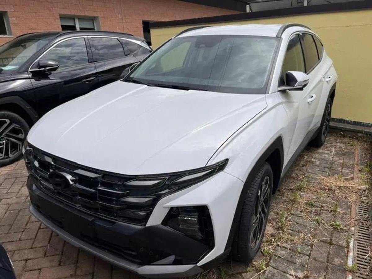 Hyundai Tucson nuova a Verbano Cusio Ossola (11)