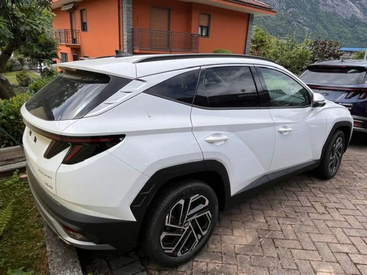 Hyundai Tucson nuova a Verbano Cusio Ossola (4)