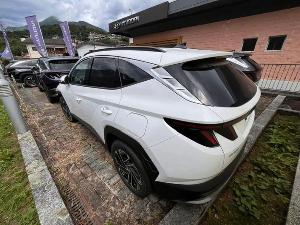 Hyundai Tucson nuova a Verbano Cusio Ossola (7)