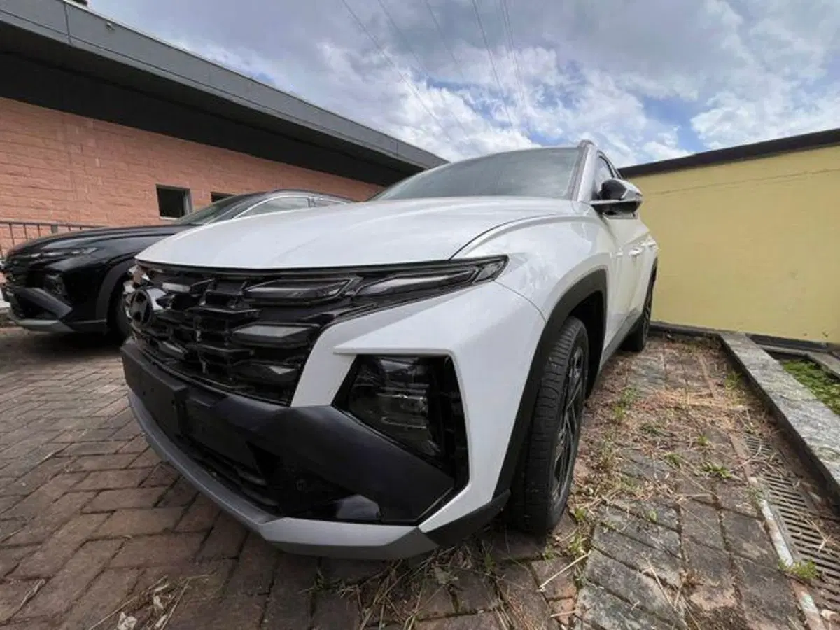 Hyundai Tucson nuova a Verbano Cusio Ossola (9)