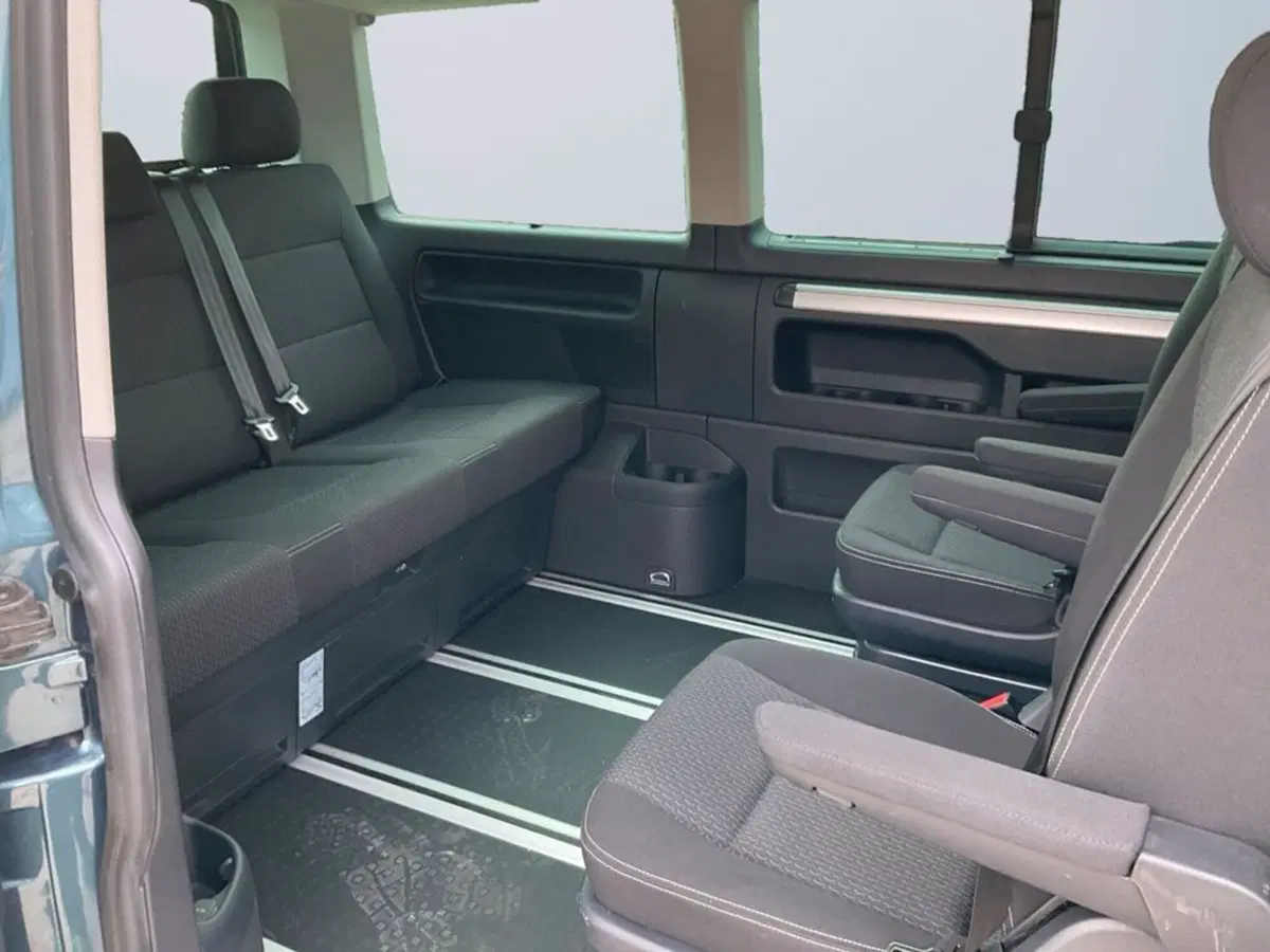 Volkswagen Multivan usata a Milano (10)