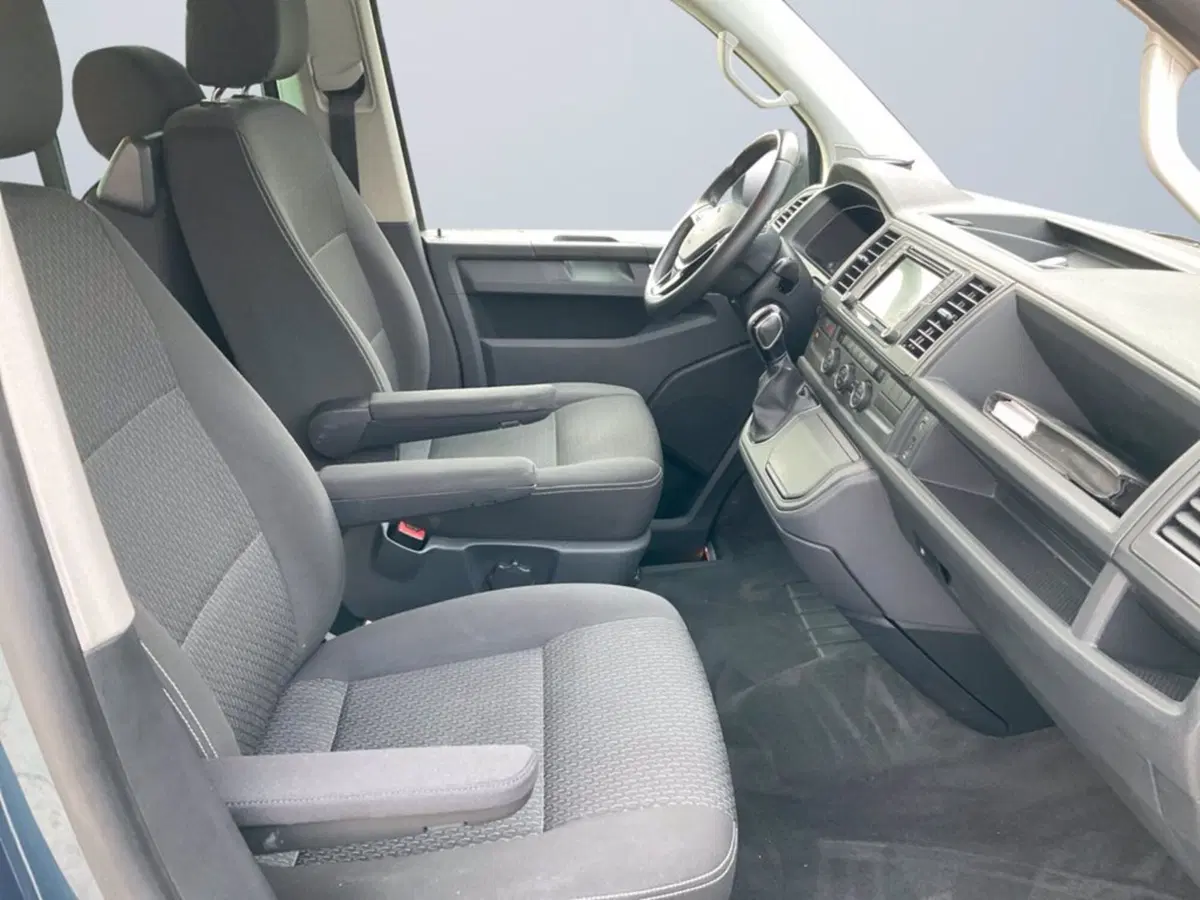 Volkswagen Multivan usata a Milano (11)