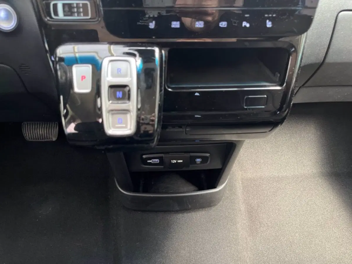 Hyundai Staria usata a Milano (16)