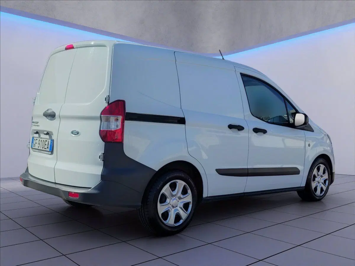 Ford Transit Courier usata a Milano (7)