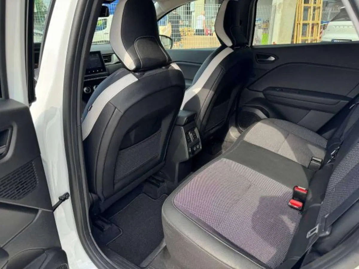 Renault Captur usata a Savona (11)
