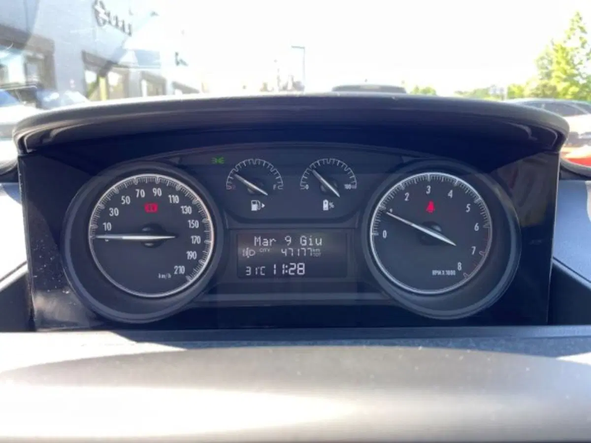 Lancia Ypsilon usata a Ancona (12)