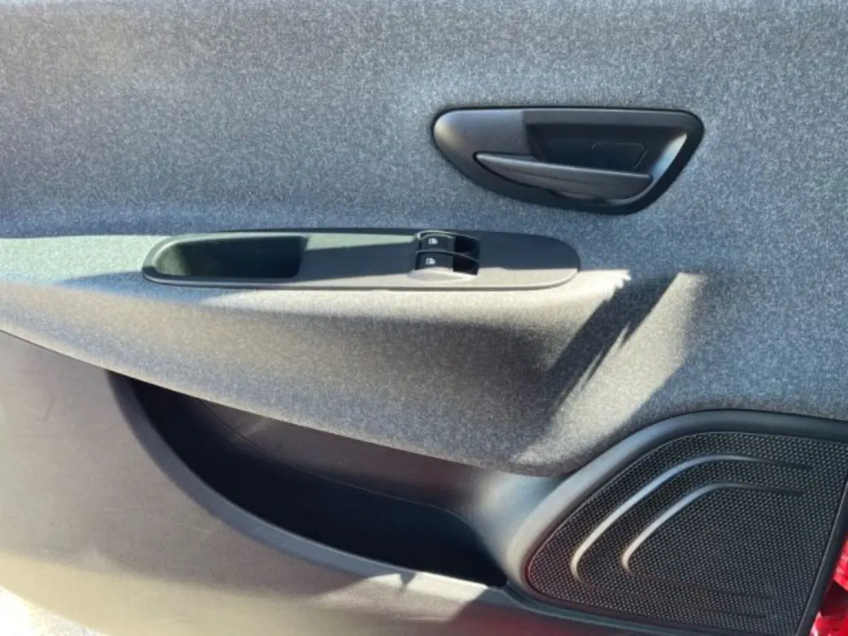 Lancia Ypsilon usata a Ancona (13)