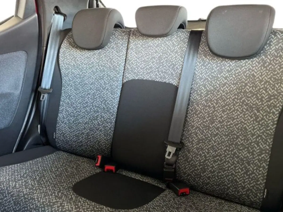 Lancia Ypsilon usata a Ancona (14)