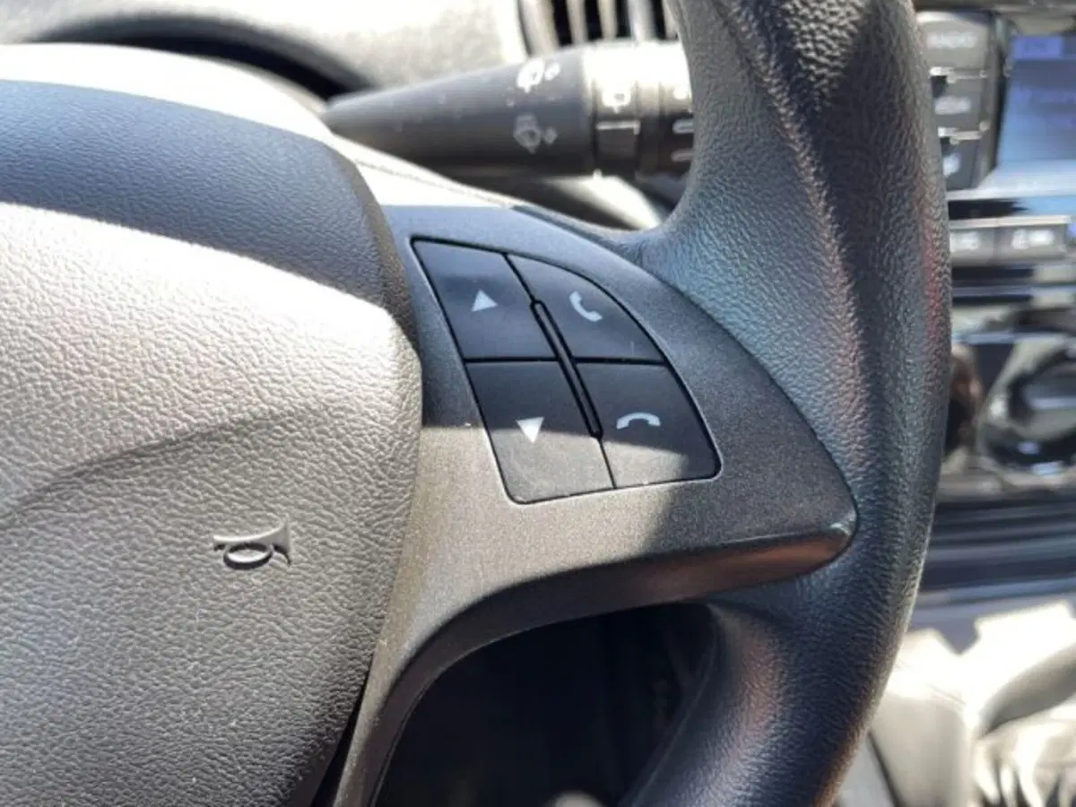 Lancia Ypsilon usata a Ancona (20)