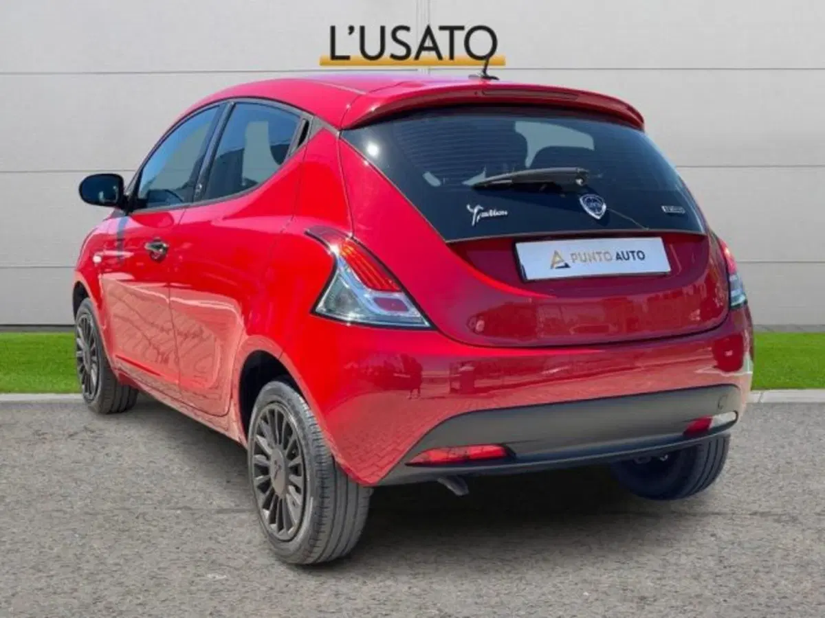 Lancia Ypsilon usata a Ancona (5)