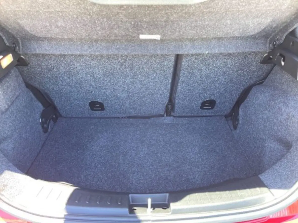 Lancia Ypsilon usata a Ancona (7)