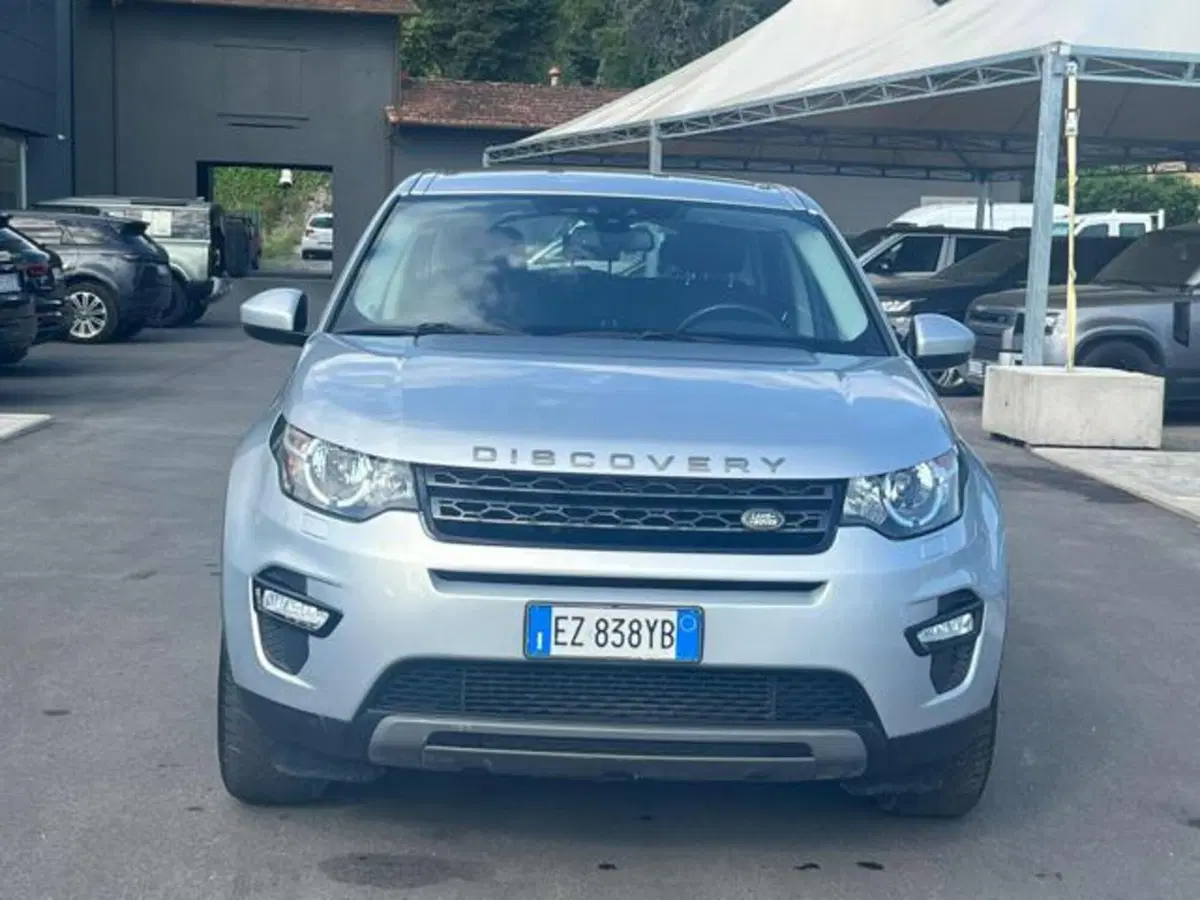 Land Rover Discovery Sport usata a Lucca (2)