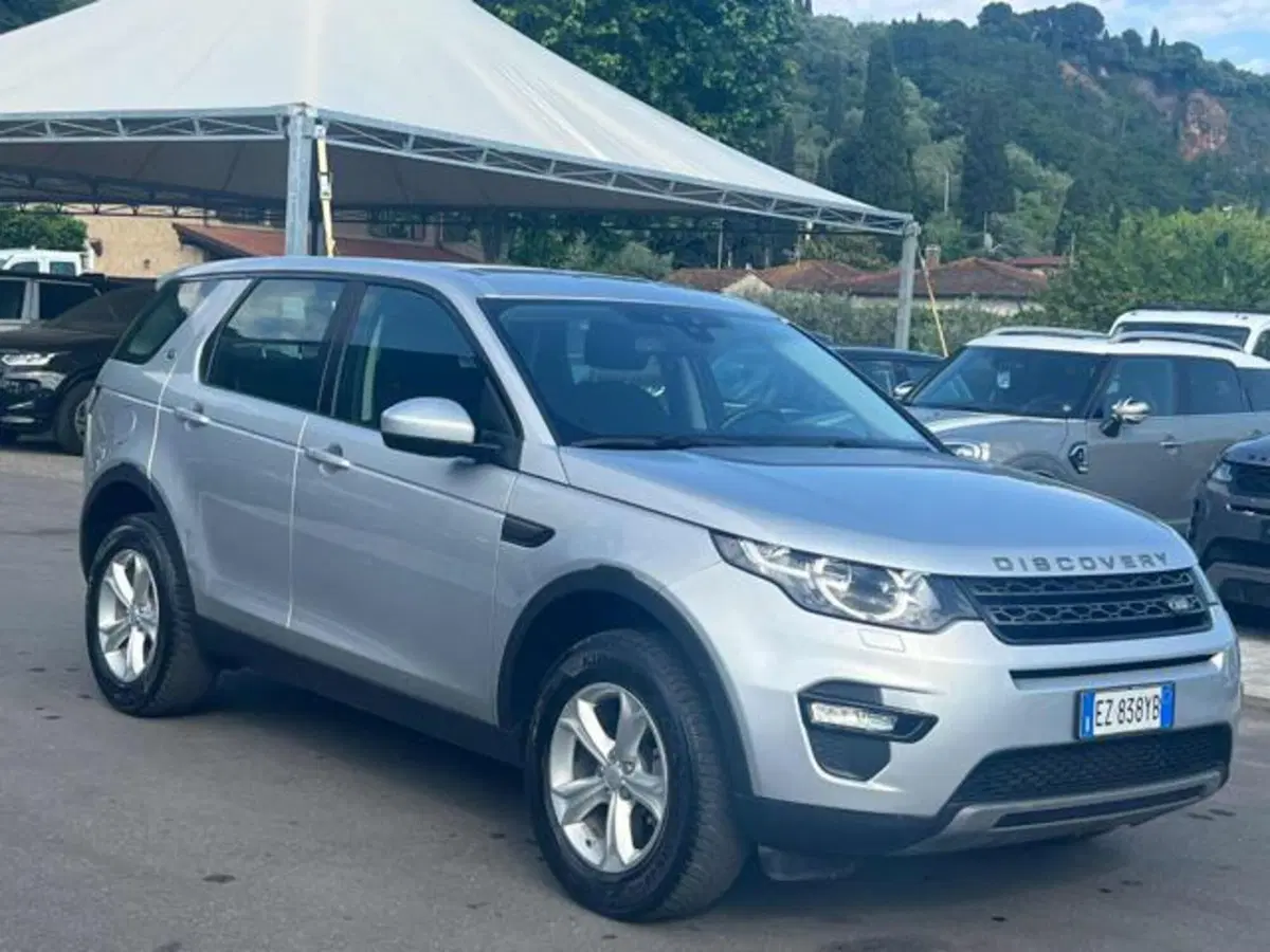 Land Rover Discovery Sport usata a Lucca (3)