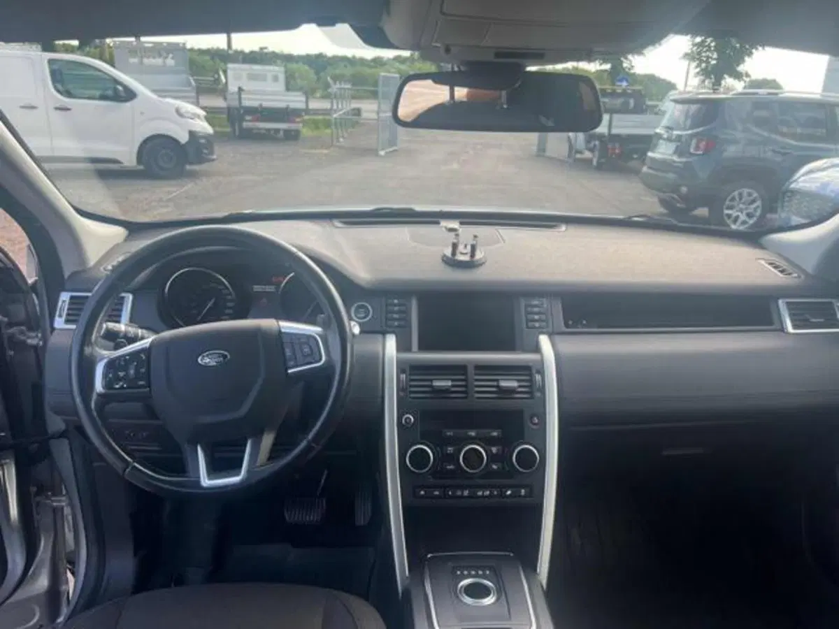 Land Rover Discovery Sport usata a Lucca (7)