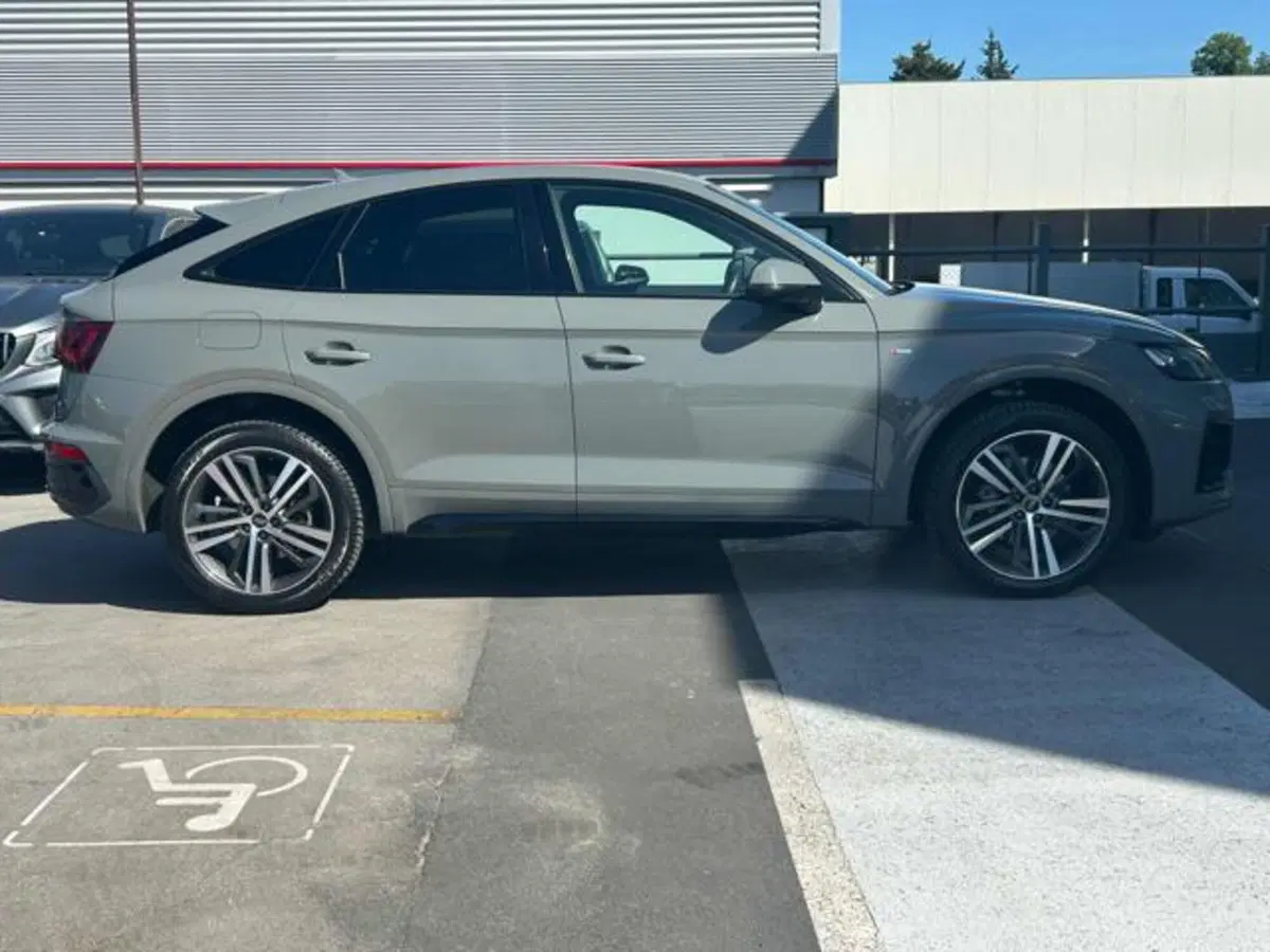 Audi Q5 Sportback usata a Lucca (4)