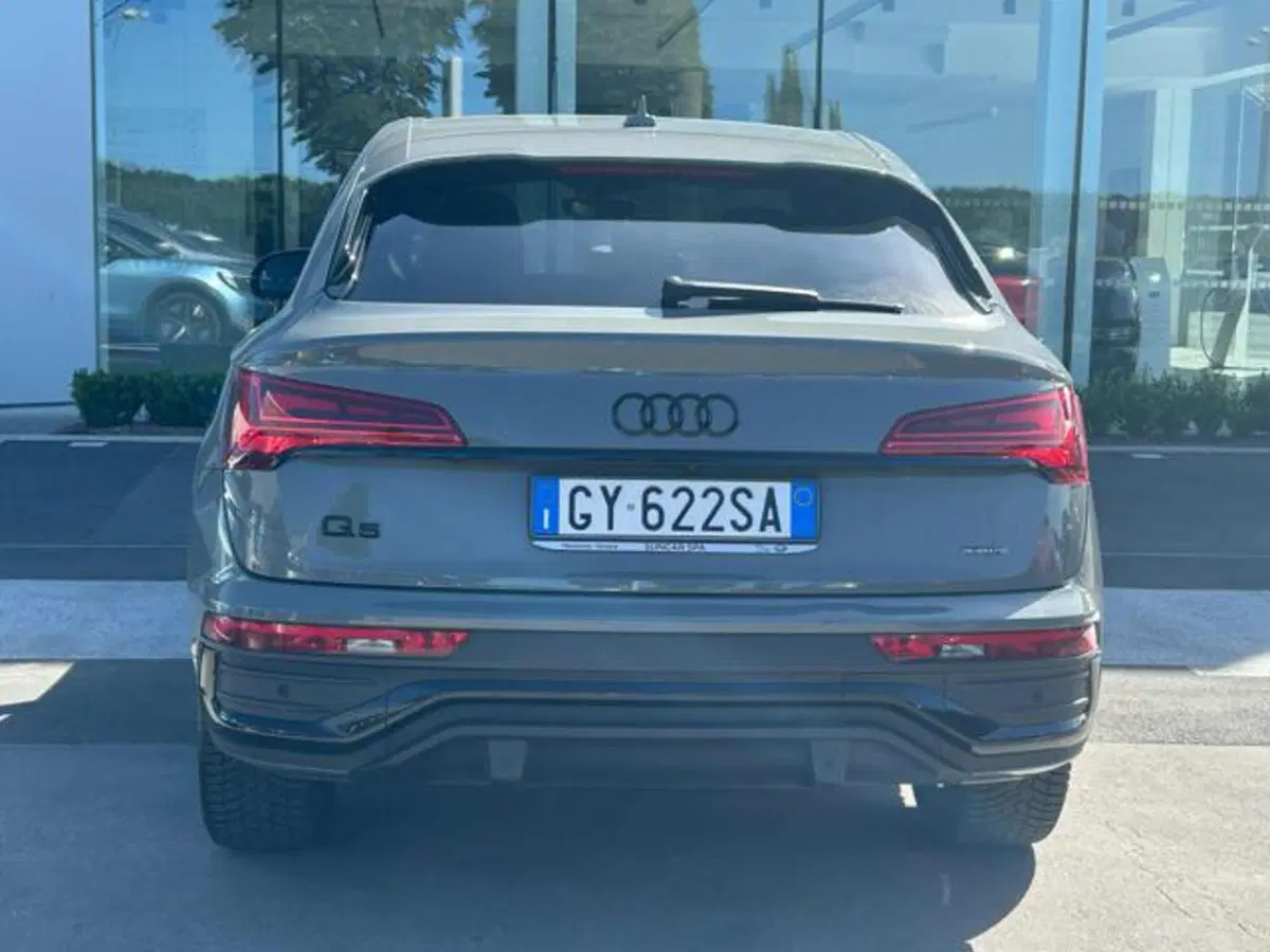 Audi Q5 Sportback usata a Lucca (6)