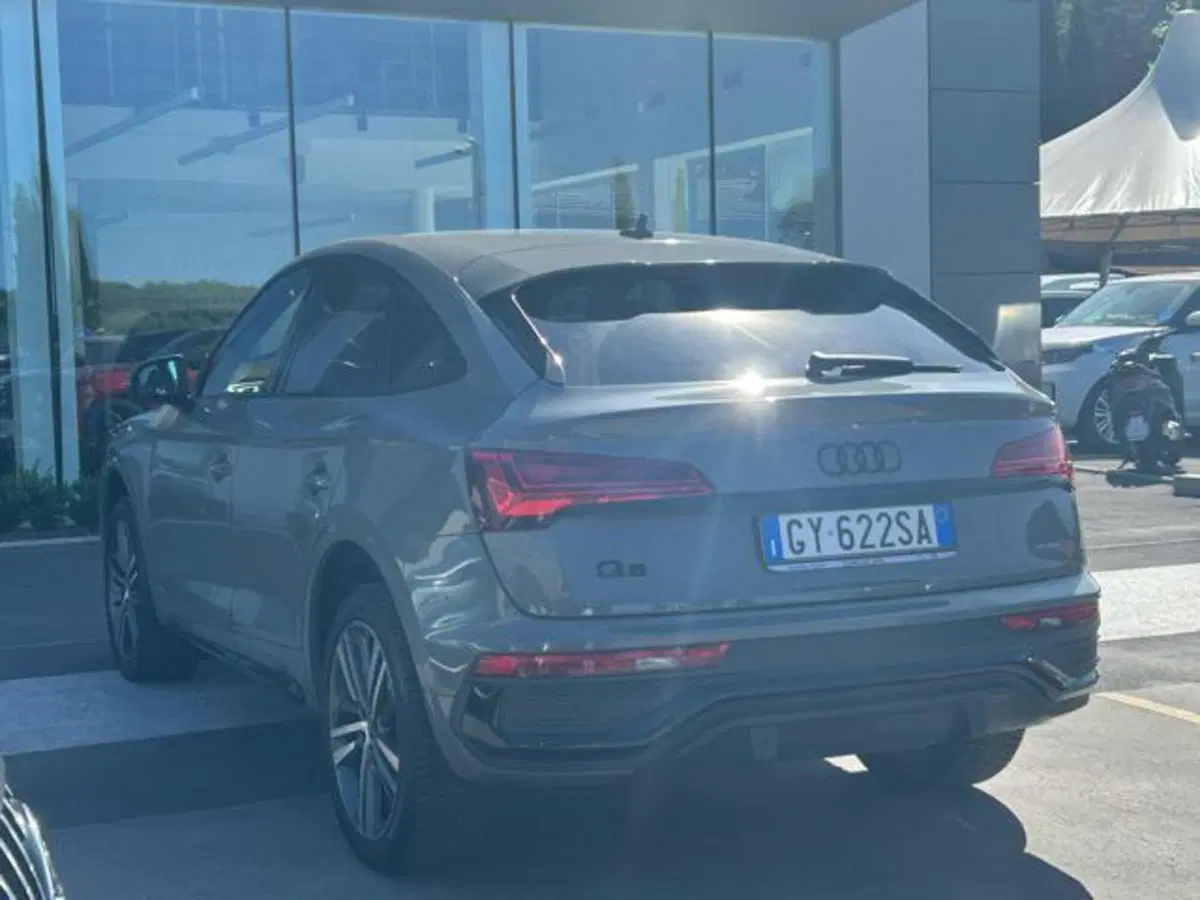 Audi Q5 Sportback usata a Lucca (7)