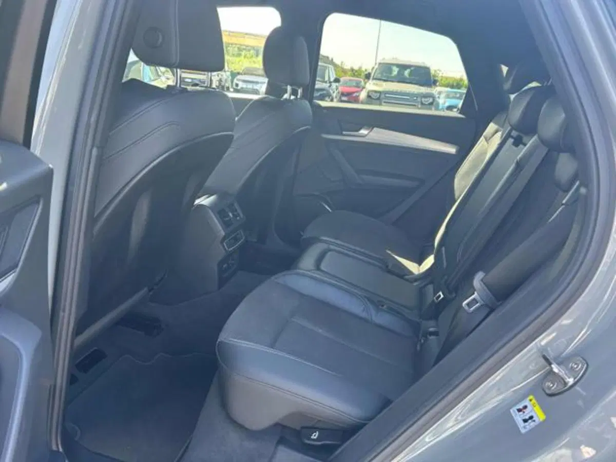 Audi Q5 Sportback usata a Lucca (8)