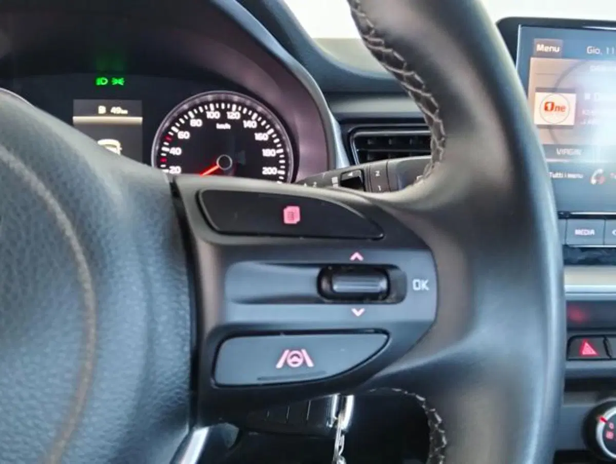 Kia Stonic usata a Como (10)