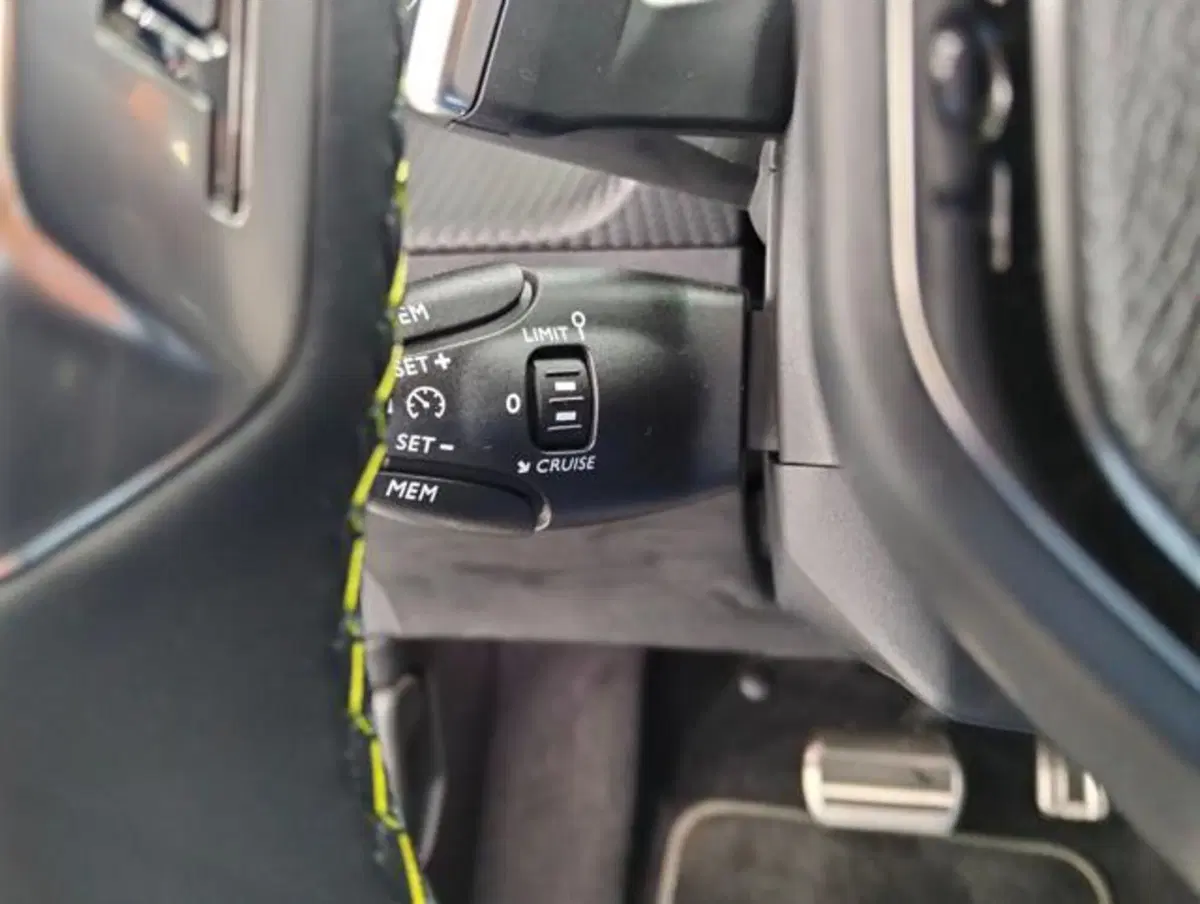 Peugeot 2008 usata a Como (10)