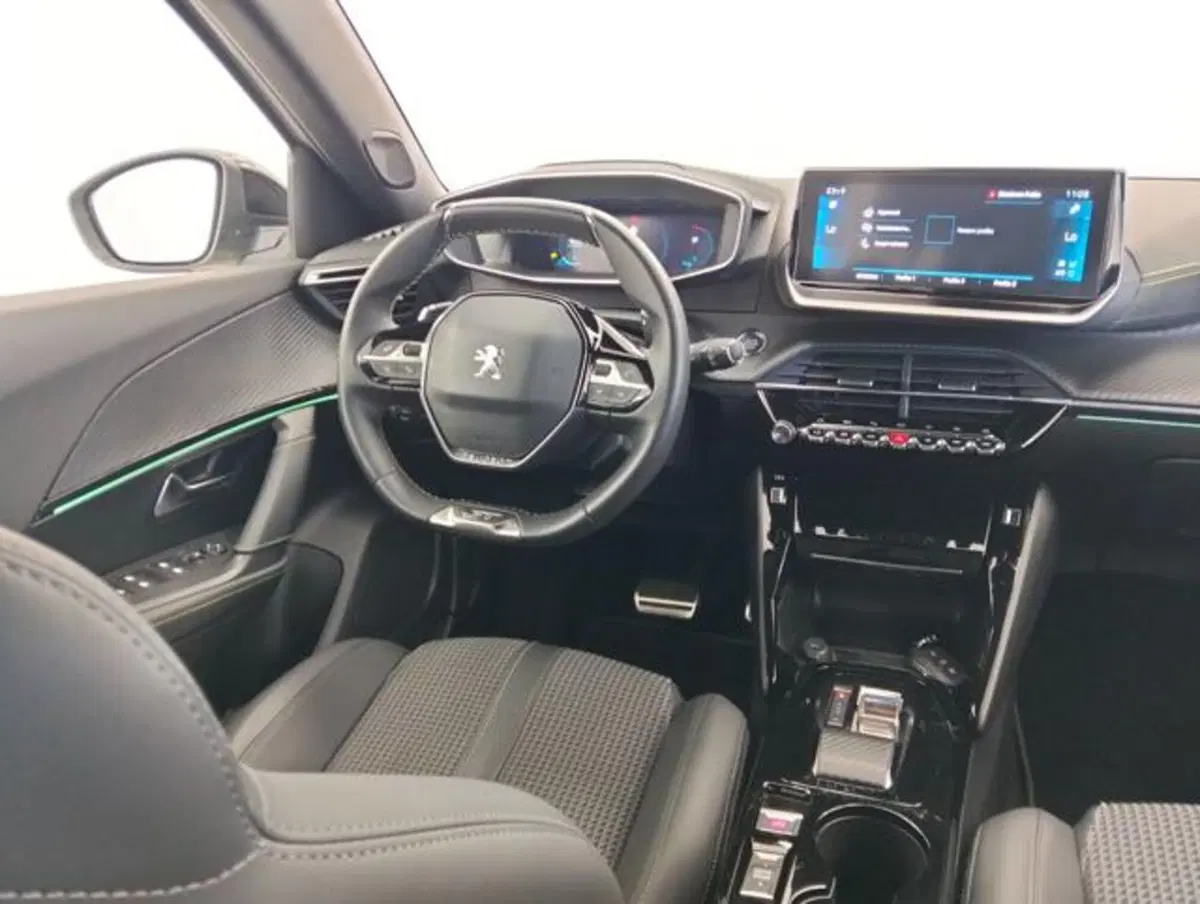 Peugeot 2008 usata a Como (9)