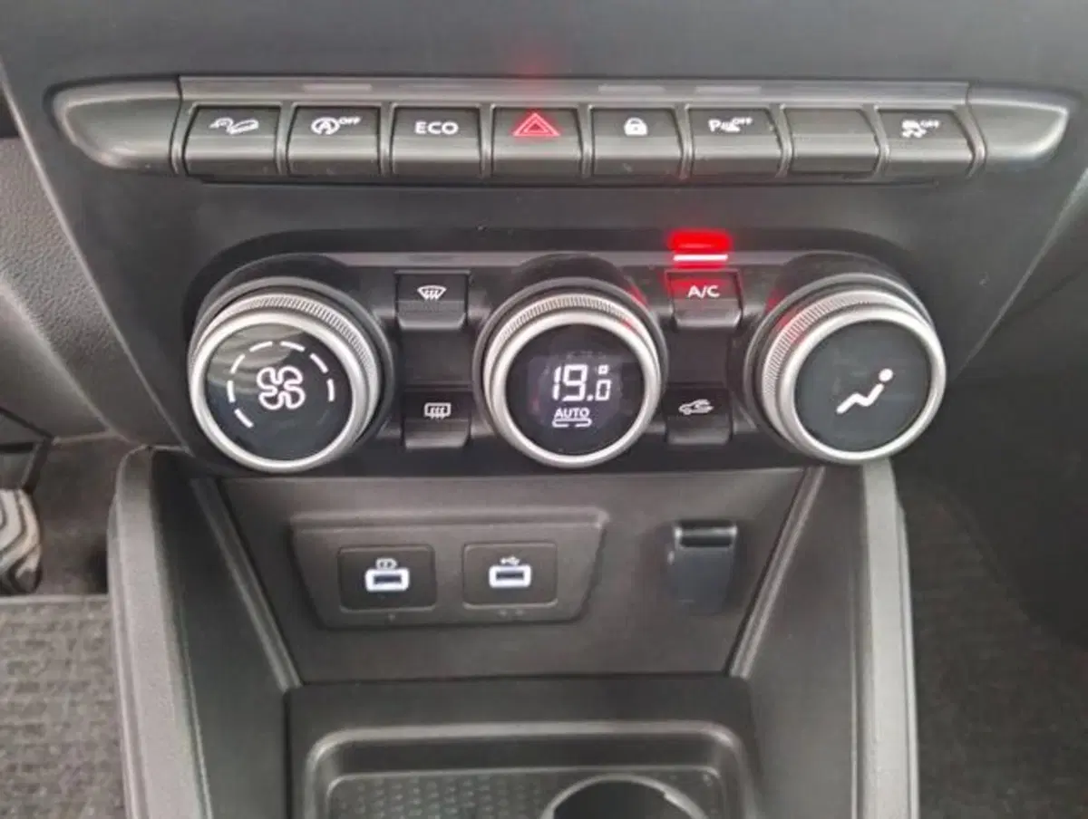 Dacia Duster usata a Como (14)
