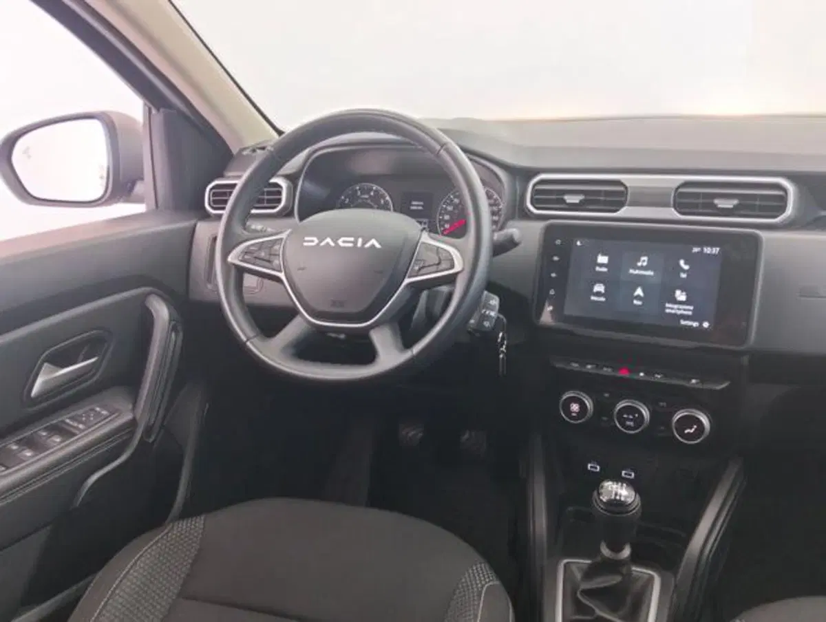 Dacia Duster usata a Como (9)