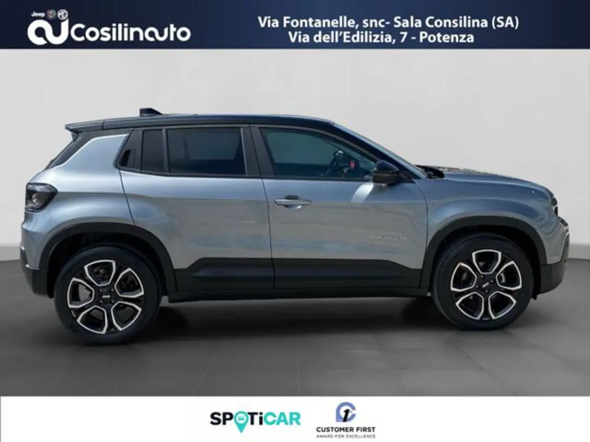 Jeep Avenger nuova a Salerno (6)