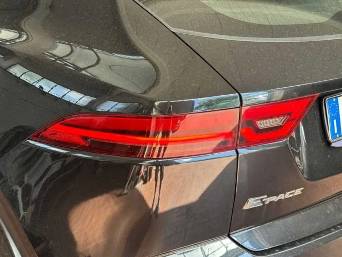 Jaguar E-Pace usata a Bologna (8)