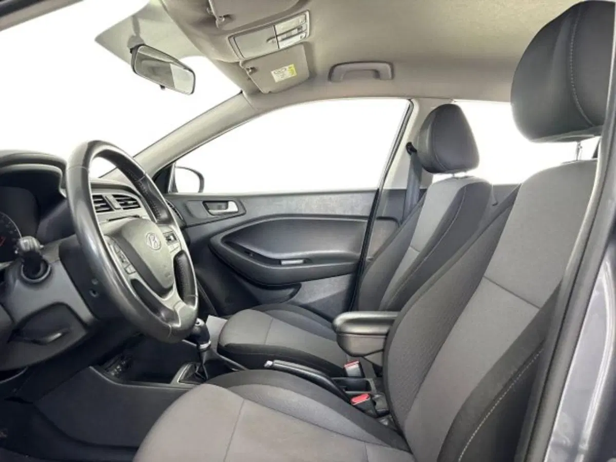 Hyundai i20 usata a Bologna (12)