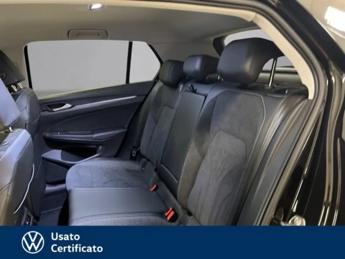 Volkswagen Golf nuova a Vicenza (12)