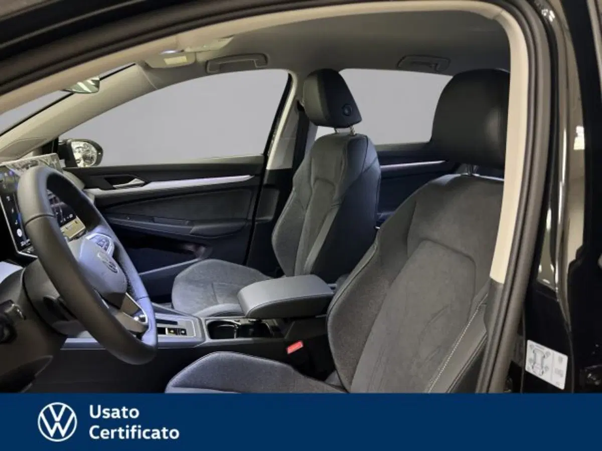 Volkswagen Golf nuova a Vicenza (13)